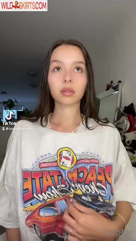 Sophie Mudd Nude Nipple Pasties Tease PPV Onlyfans Video .